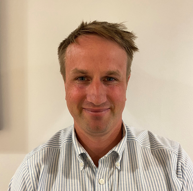 Dr Jon Saner